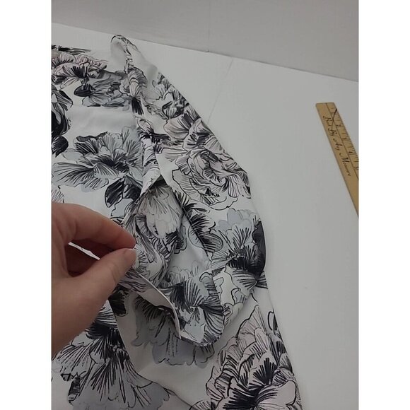 Chico's Black Label Cape Blouse Women's Size XL Floral Design Slit Sleeve - Picture 3 of 5